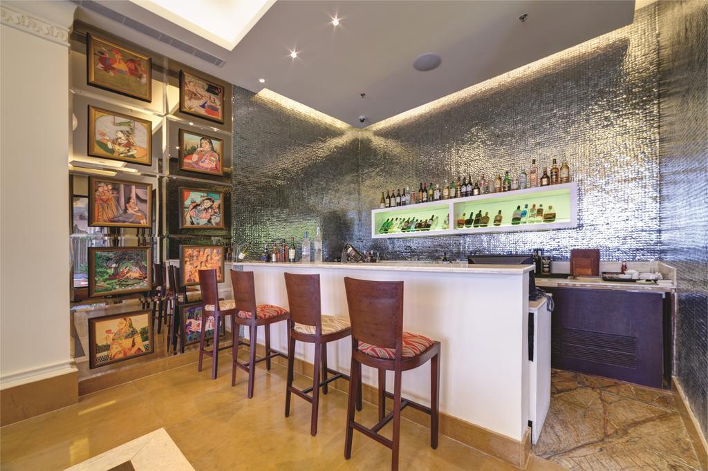 Ramada Udaipur Resort & Spa Luaran gambar