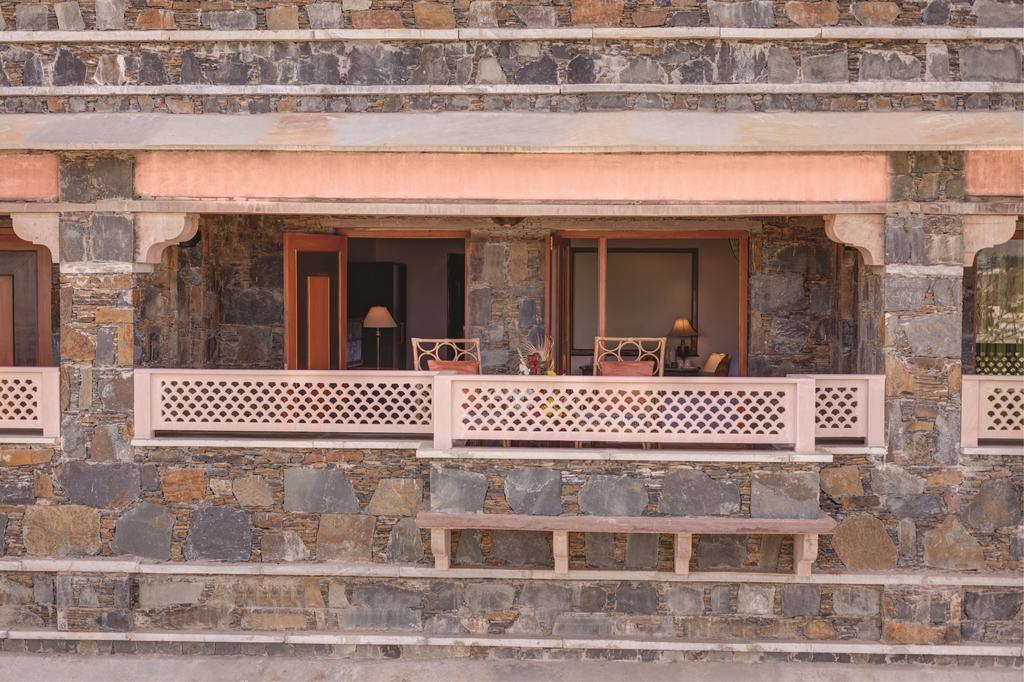 Ramada Udaipur Resort & Spa Luaran gambar