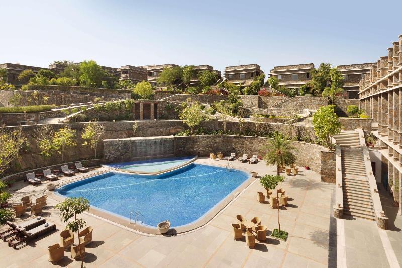 Ramada Udaipur Resort & Spa Luaran gambar